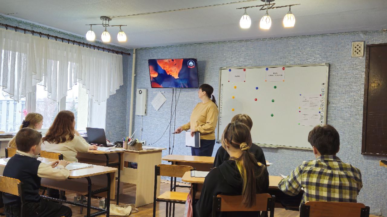Подробнее о статье Проведен открытый урок по предмету «Музыкальная литература» с учащимися 7го класса. Преподаватель: Торяник Олеся Петровна